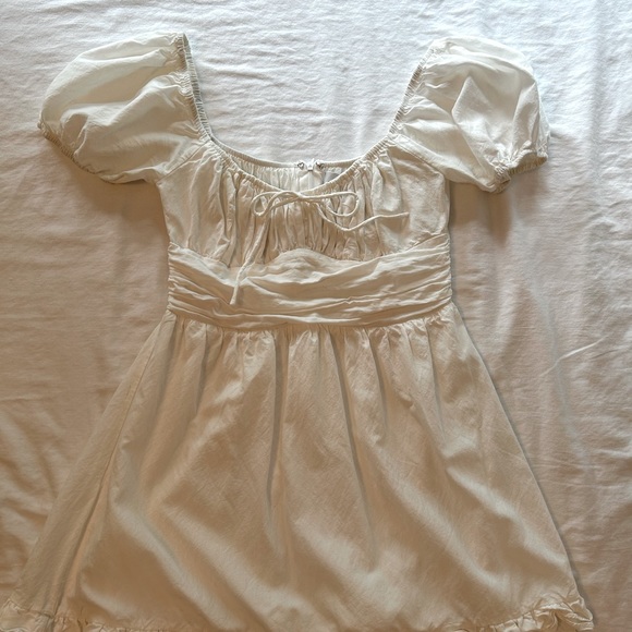 EUC HELLOMOLLY WHITE BABYDOLL DRESS - Picture 4 of 4